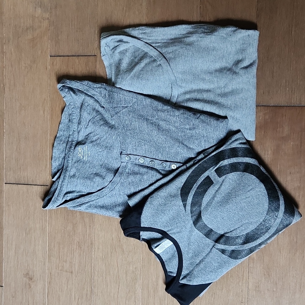 Lot of 3 long sleeves sweaters